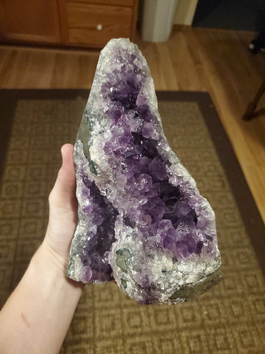 Twilight Amethyst Cut Base